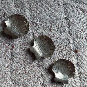 Set of 3 Shell-Shaped Metal Dishes - Silver